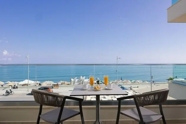Superior Suite, Front Sea View