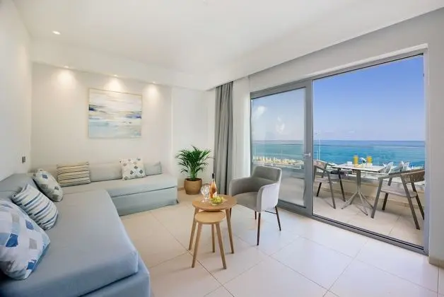 Superior Suite, Front Sea View