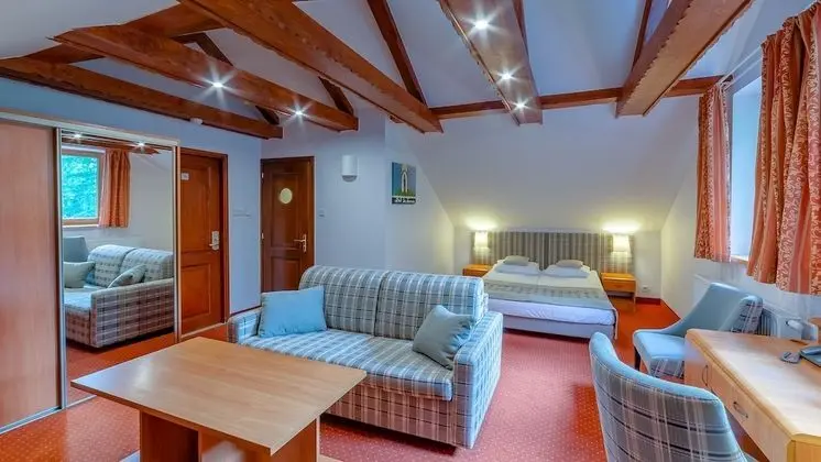 Family Oda (2 Adults + 2 Children)