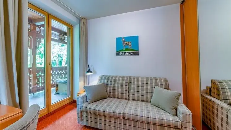 Family Oda (2 Adults + 2 Children)