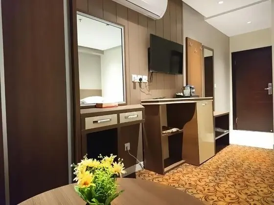 Üç Kişilik Oda