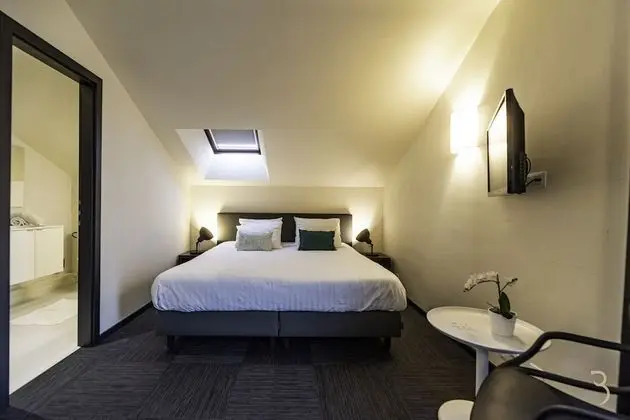 Classic Tek Büyük Yataklı Oda