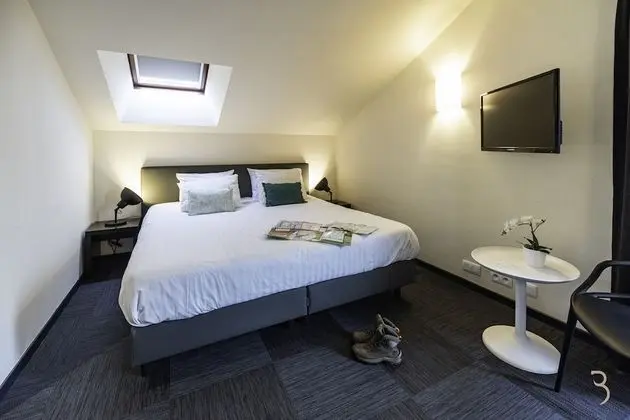 Classic Tek Büyük Yataklı Oda