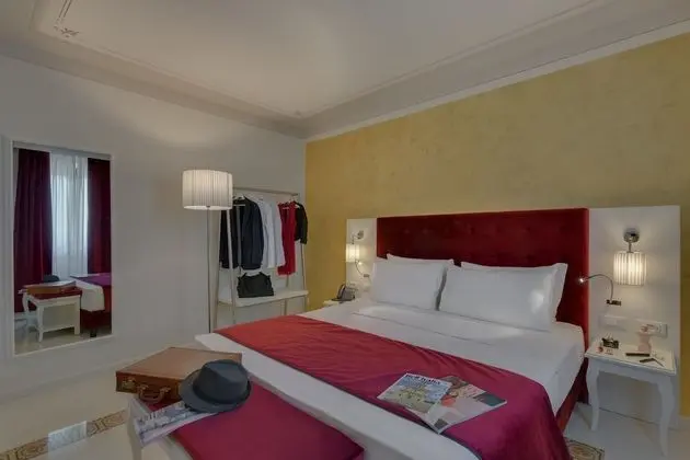 Deluxe Tek Büyük Yataklı Oda