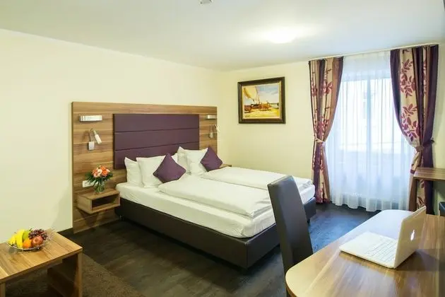 Comfort Tek Büyük Yataklı Oda