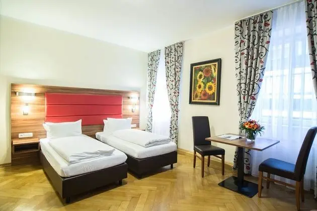 Comfort Tek Büyük Yataklı Oda