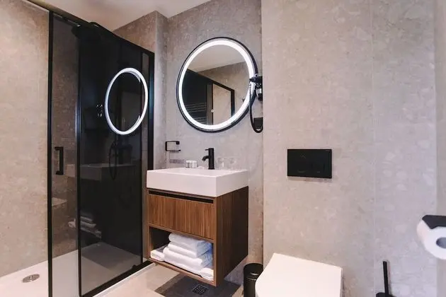 Deluxe Tek Büyük veya İki Ayrı Yataklı Oda