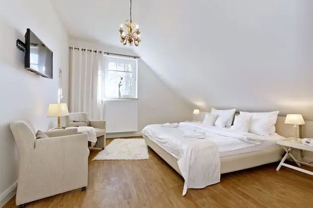 Tek Büyük Yataklı Oda (Weisses Zimmer)
