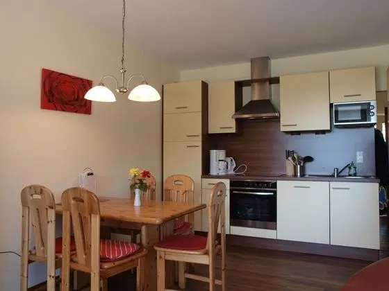 Apart Daire, 2 Yatak Odası, Bahçe Manzaralı