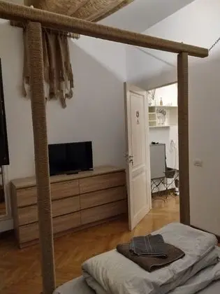 Basic Tek Büyük Yataklı Oda