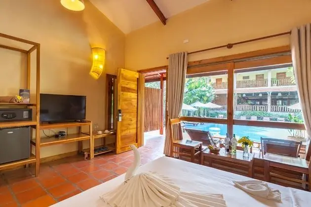 Bungalov, Havuz Kenarı