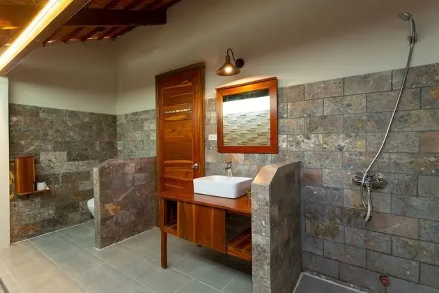 Bungalov, Havuz Kenarı