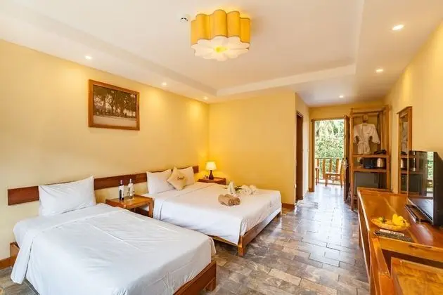 Superior Üç Kişilik Oda, 1 Yatak Odası, Resort Manzaralı, Bahçeli
