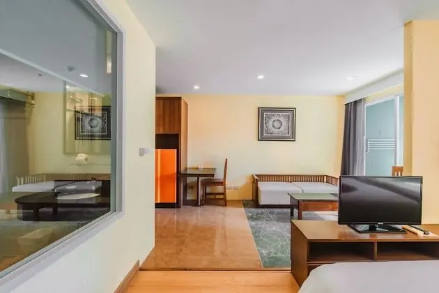 Deluxe Suite King - City View