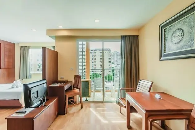 Deluxe Suite King - City View