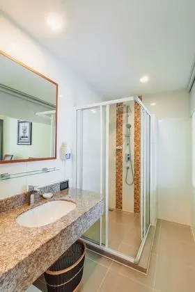Deluxe Suite Twin - Pool View