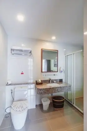Deluxe Suite Twin - Pool View