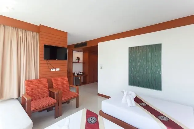 Grand Deluxe Partial