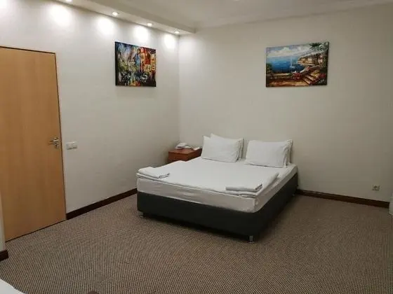 Economy Tek Büyük veya İki Ayrı Yataklı Oda