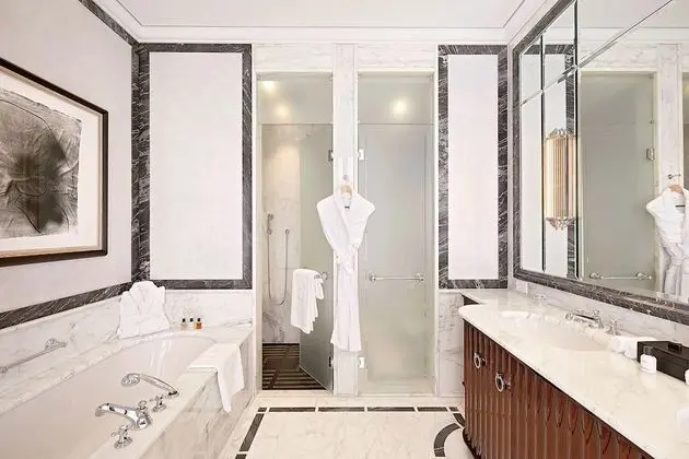 Deluxe Süit, Göl Kenarı (Corner)