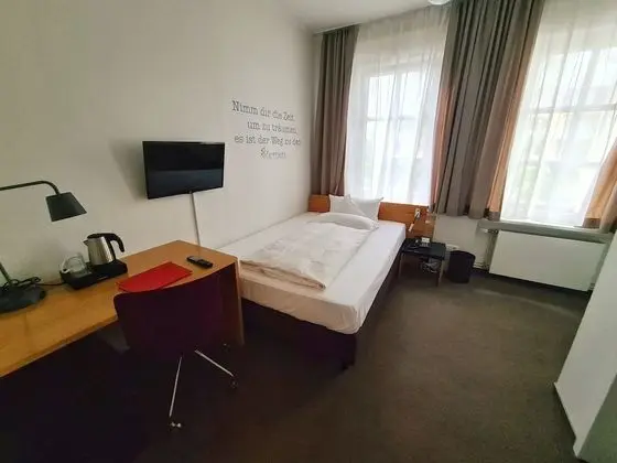 Tek Kişilik Oda, 1 Tek Kişilik Yatak