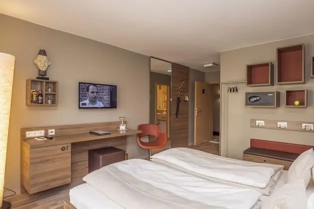 Comfort Tek Büyük Yataklı Oda