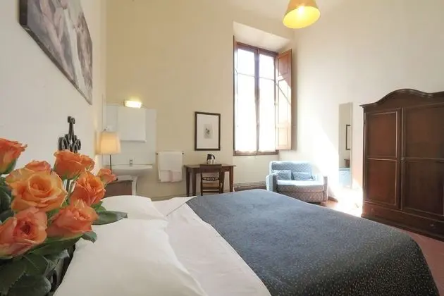 Tek Büyük Yataklı Oda, Ortak Banyo