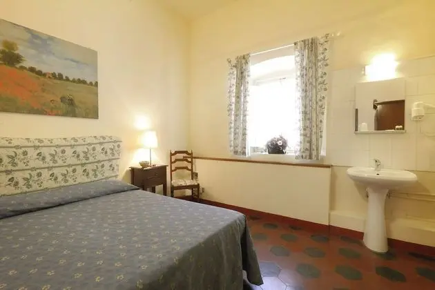 Tek Büyük Yataklı Oda, Ortak Banyo