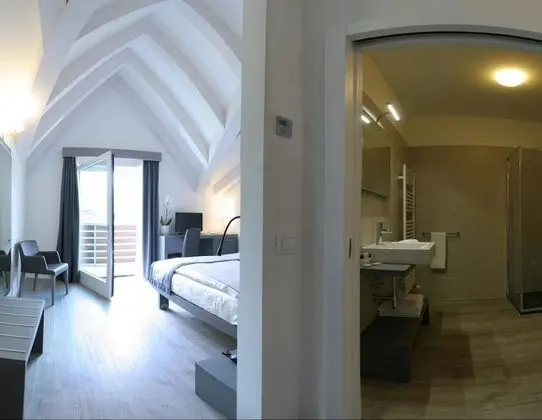 Deluxe Tek Büyük veya İki Ayrı Yataklı Oda