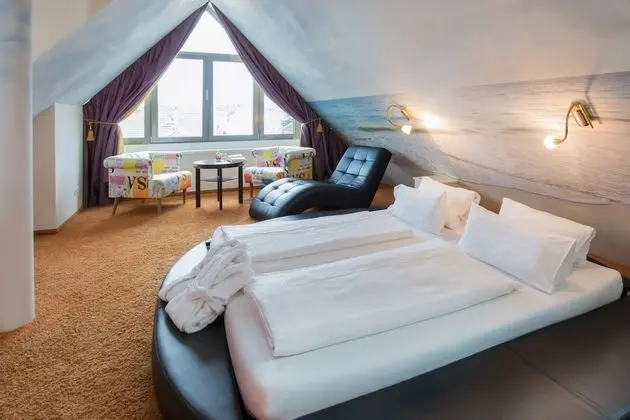 Tek Büyük Yataklı Oda