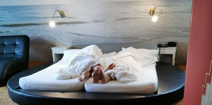 Tek Büyük Yataklı Oda