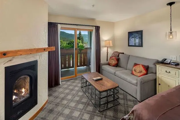 Superior Oda, Balkon (Fireplace & Village View)