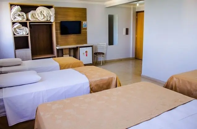 Quintuple Room