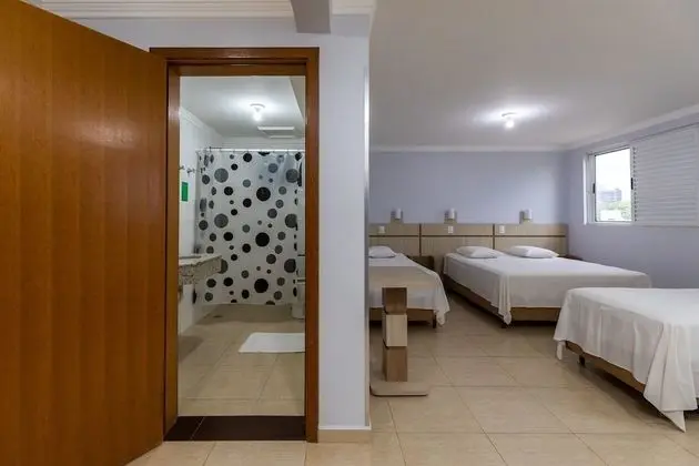 Quintuple Room