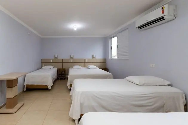 Quintuple Room