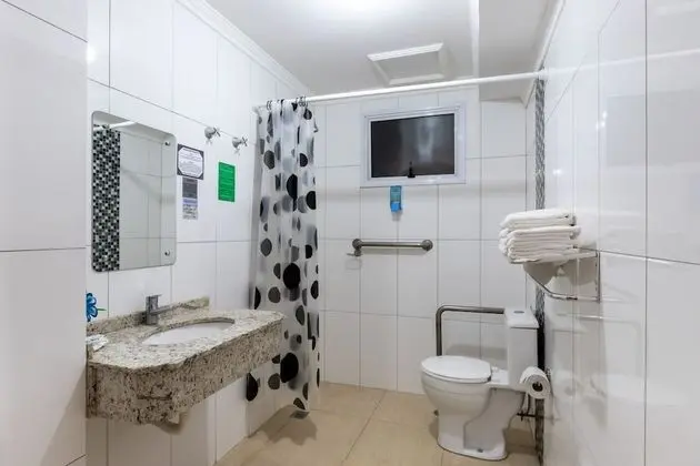 Quintuple Room