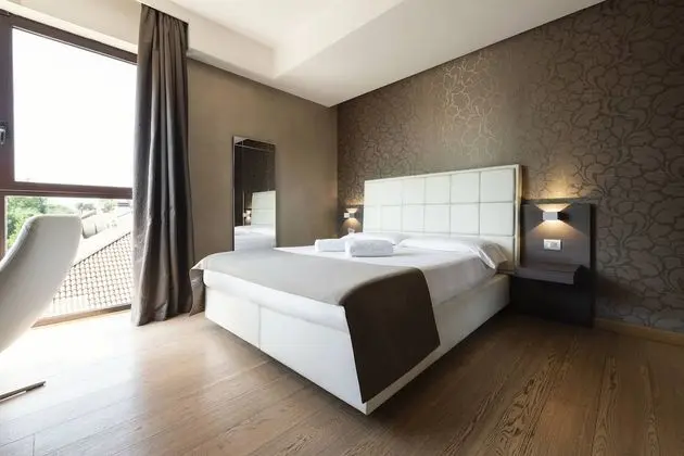 Superior Tek Büyük veya İki Ayrı Yataklı Oda