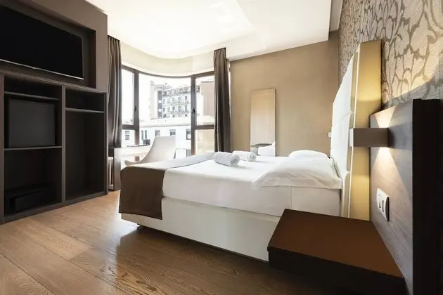 Superior Tek Büyük veya İki Ayrı Yataklı Oda