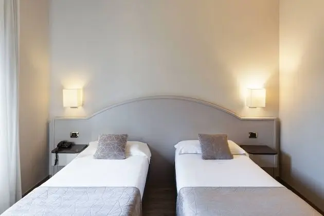 Tek Büyük veya İki Ayrı Yataklı Oda