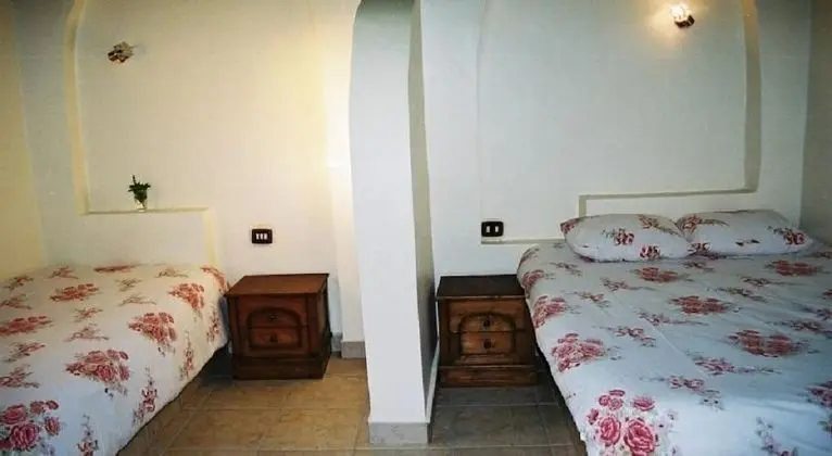 Üç Kişilik Oda
