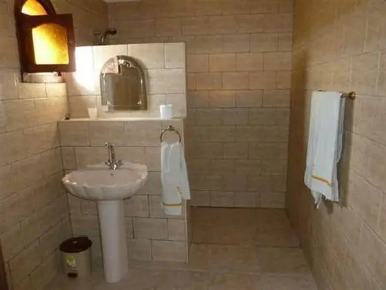 Üç Kişilik Oda