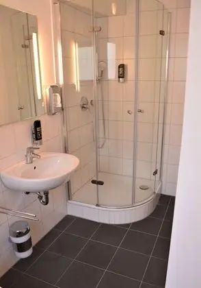 Standard Üç Kişilik Oda