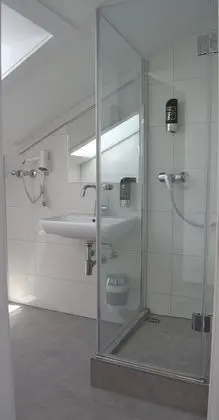 Tek Kişilik Oda, Ortak Banyo, Şehir Manzaralı