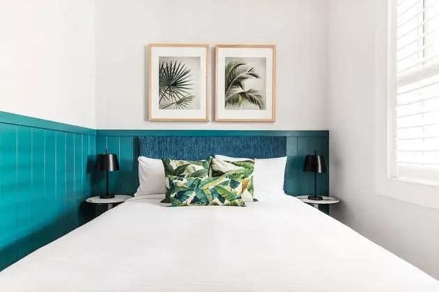 Double Room (Shared Bathroom)