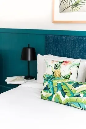Double Room (Shared Bathroom)
