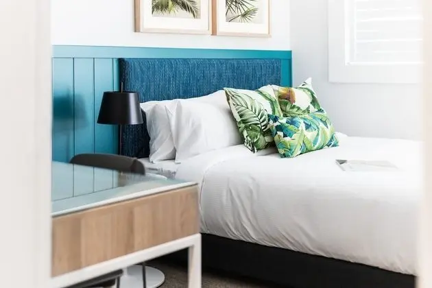 Double Room (Shared Bathroom)