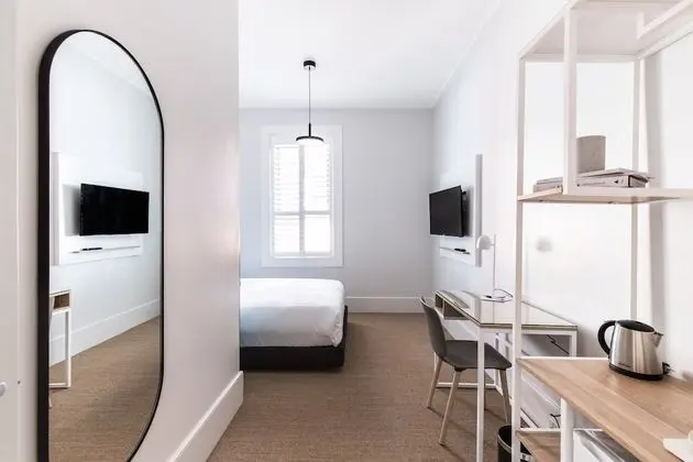 Queen Room (Shared Bathroom)