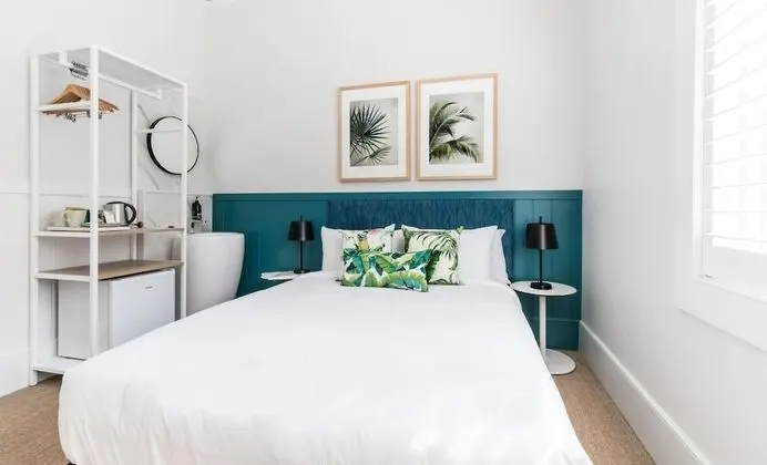 Queen Room (Shared Bathroom)