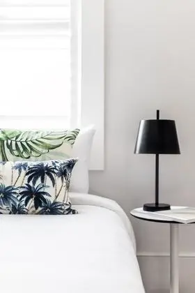 Single Room (Shared Bathroom)