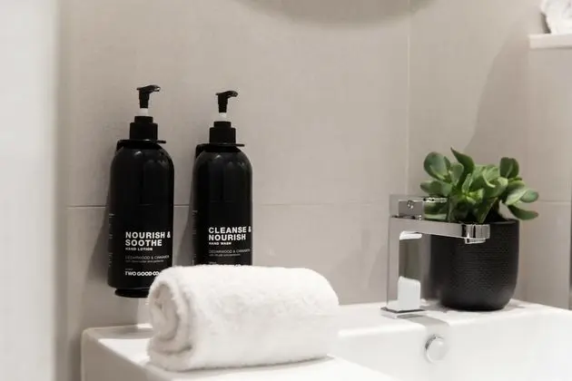 Single Room (Shared Bathroom)